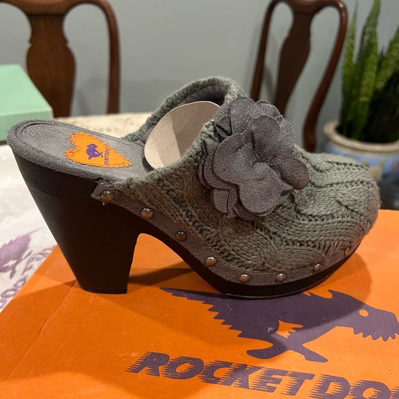 Clogs - Picture 4 of 5